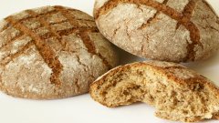 Хлябът, произведен по новите държавни стандарти, ще е с годност до 36 часа...