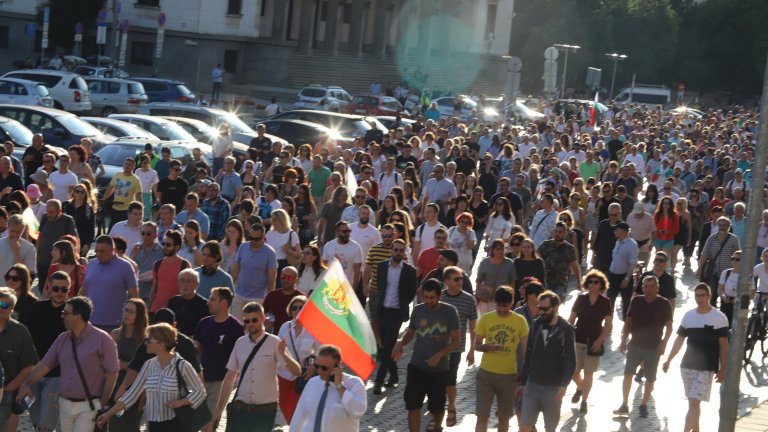 Петков на протеста: Има толкова много хора, които искат България без задкулисие
