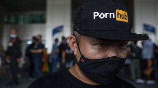 Тайландци не са доволни от правителствената забрана на сайта за възрастни