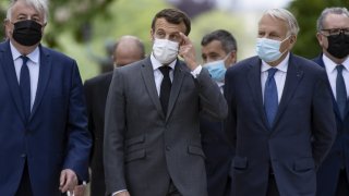 Упадъкът заради насилие и ислямизъм може да принуди армията да се намеси