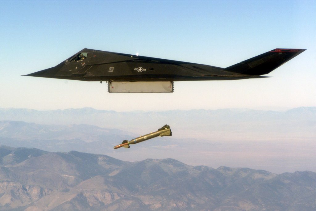 COMBAT HAMMER