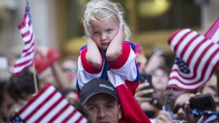 ticker_tape_parade_3371701k