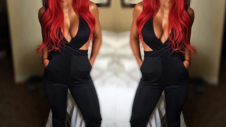 Миналата година тя прекъсна кариерата си за няколко месеца, след като стана ясно, че единият от силиконивите импланти в гърдите й се е спукал