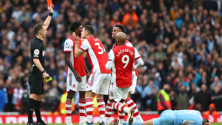 Инфарктна победа за Сити над Арсенал, 100 червени картона за "топчиите"!