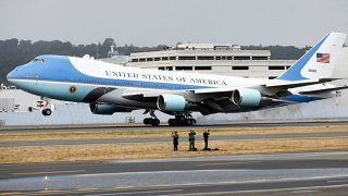 ap_air_force_one_boeing_field_ll_120217_wg