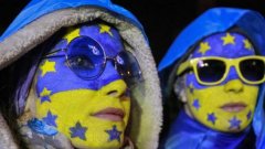 „Това е исторически ден, най-важният след обявяването на независимост”, обяви Петро Порошенко