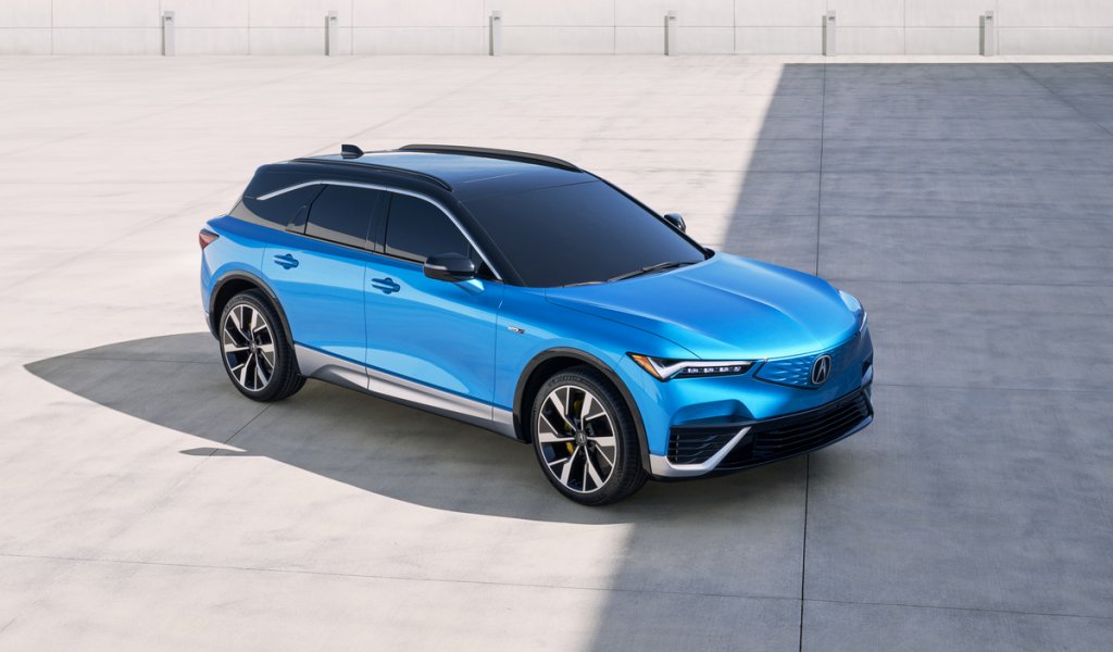Acura ZDX
Това би трябвало да е едновременно най-мощният и един от най-красивите SUV на Acura – луксозния бранд на Honda. Acura ZDX е с 500 конски сили при конфигурацията от два електромотора. Ще има и малко по-слаба и по-евтина версия с един електромотор, като базовите цени са съответно 70 и 60 хил. долара.
Acura не пести екстри и дори срещу стартовите цени клиентът получава неща като озвучаване от Bang & Olufsen, 360-градусово наблюдение с камери около колата и подобрена система за асистирано шофиране. Пробегът с едно зареждане може да достигне до 560 километра.