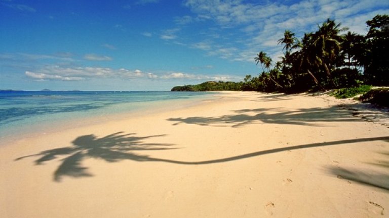 Лесно е да призоваваш зимата, когато ноември те гали с пролетни температури и нежни, топли снопове светлина