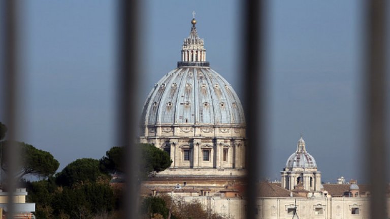 Въпреки усилията на Папа Франциск Църквата да е за бедните, не всички са съгласни.
