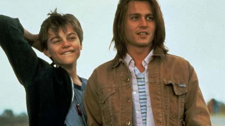 14. "Защо тъгува Гилбърт Грейп (What's Eating Gilbert Grape?, 1993)
В тази силно вълнуваща американска история, Ди Каприо играе умствено изостаналия Арни, по-малкия брат на персонажа, изигран от Джони Деп. Още тогава всички забелязват колко талантлив е Леонардо Ди Каприо и той получава първата си номинация за "Оскар".
