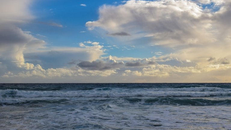 Спасителите предупреждават за мъртво вълнение