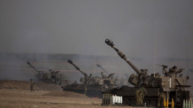 Изрелски артилерийски оръжия обстрелват границата между Израел и Газа рано тази сутрин