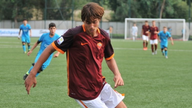 1 - Най-краткото участие в турнира. Толкова минути изкара на терена Едоардо Солери, талантът на Рома. Момчето бе хвърлено като резерва в добавеното време при 2:3 от БАТЕ в Борисов, когато нямаше навършени 18 години. Солери успя да пробяга 312 метра за около 97-те секунди на терена, които изкара.