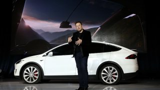 Tesla имат малка мръсна тайна откъде идват колосалните им приходи