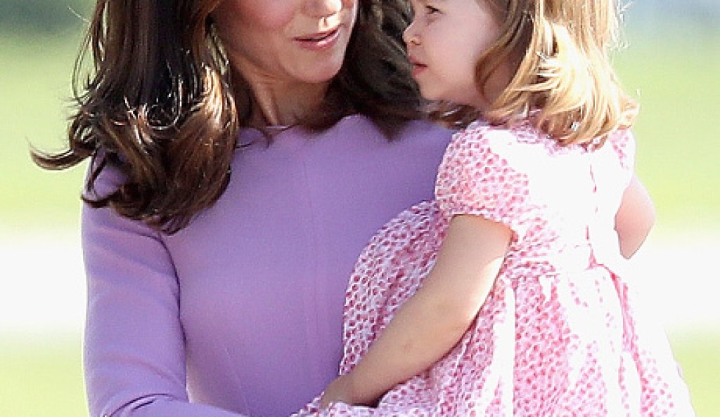 Херцогинята Кейт с принцеса Шарлът