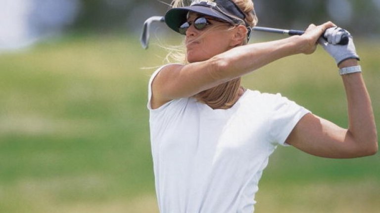 Актрисата Сюзън Антън по време на благотворителния турнир на Франк Синатра през 1998 година.