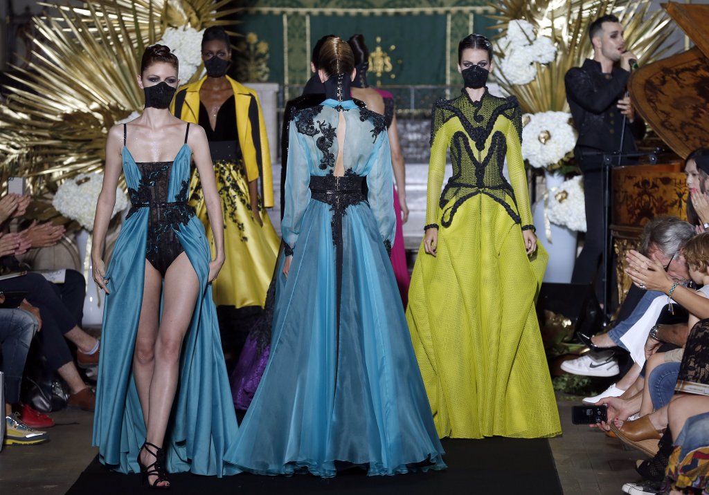 Eymeric Francois : Runway - Paris Fashion Week - Haute Couture Fall/Winter 2017-2018