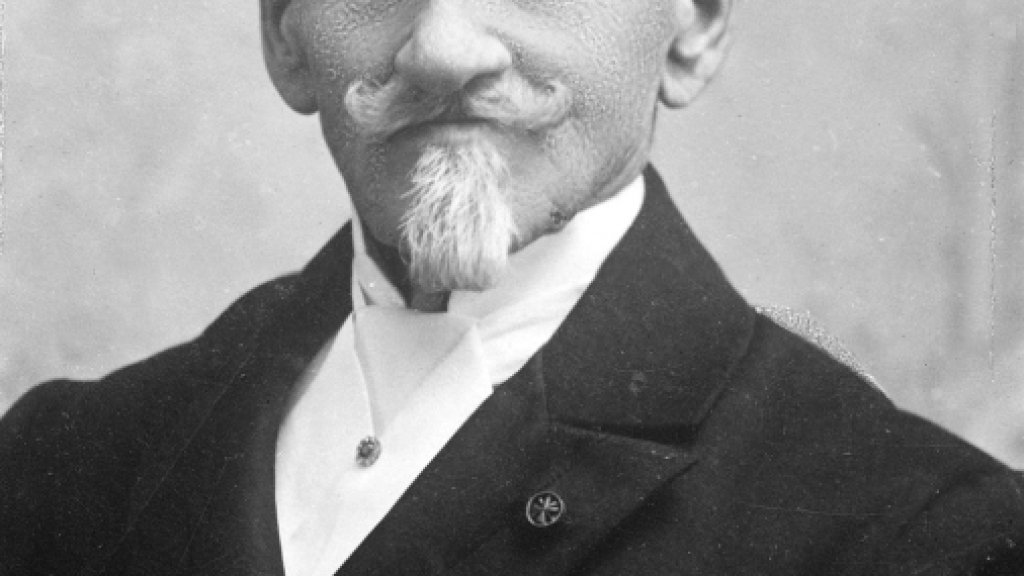 Sacher, Eduard