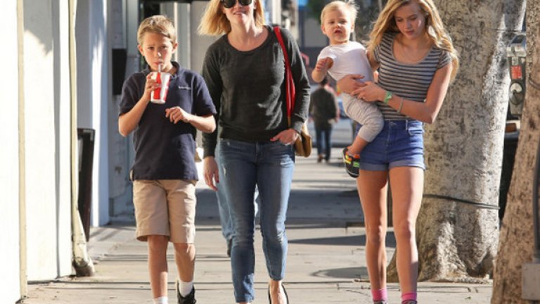 Рийз Уиндърспун и нейните деца