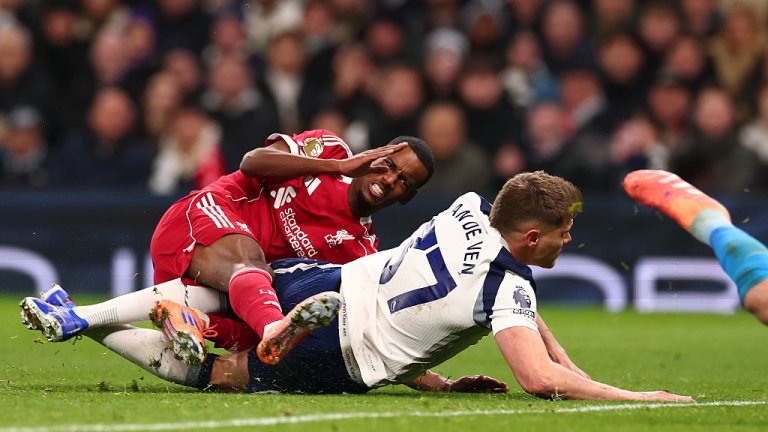 Арне Слот за нарушението на Ван де Вен: Безразсъдно!