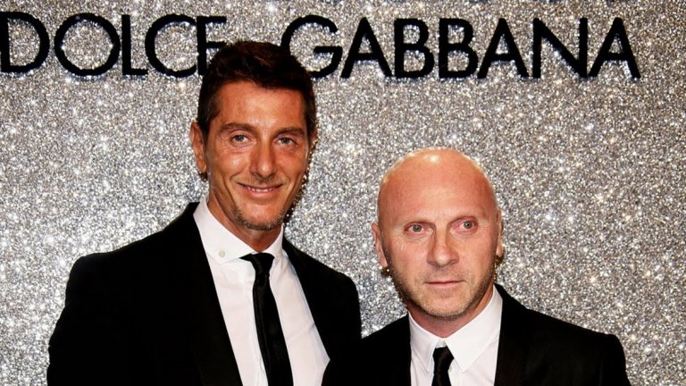 Dolce&GabbanaЛуксозната италианска марка е основана през 1985 година в Леняно, близо до Милано, от италианските дизайнери Доменико Долче и Стефано Габана. В момента седалището е в Милано, а оборотът за 2016-та е 1,19 милиарда евро. Големият успех на марката идва, когато Мадона започва да носи техни продукти. Гамата на предлаганите стоки се разширява с часовници, спортни артикули, парфюми.