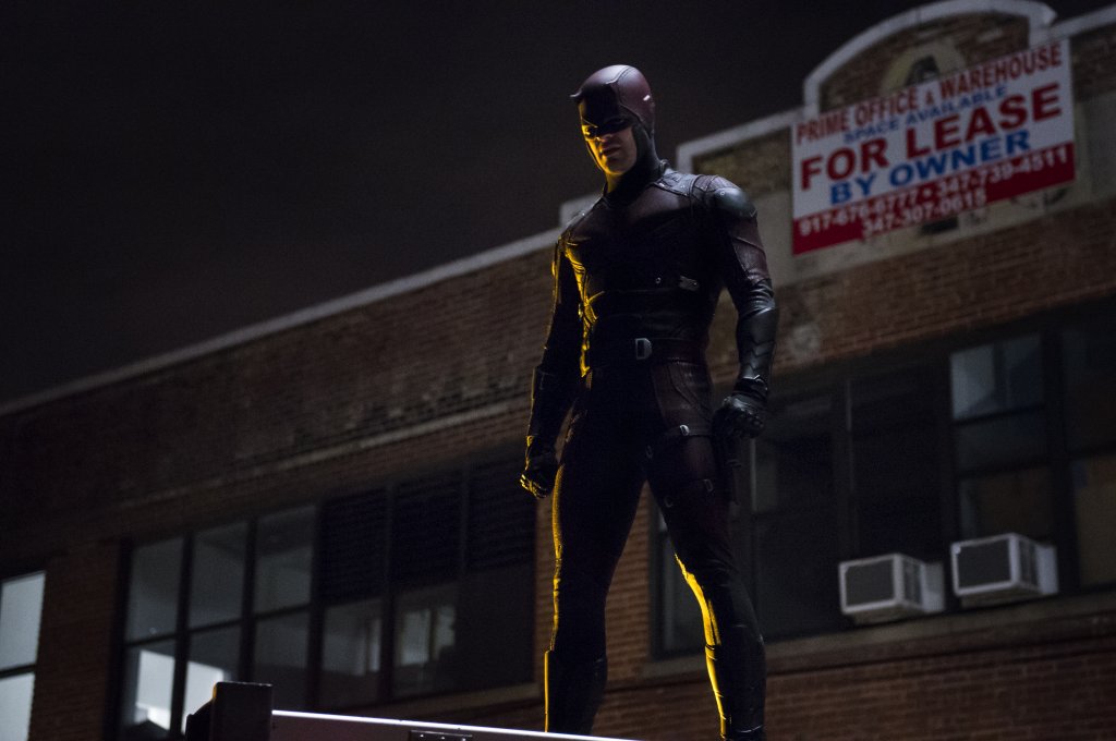 Daredevil 
Всеки, който подценява новото шоу на Netflix за супергероя на Marvel, може да съжалява. Daredevil е най-доброто шоу за супергерои, правено от телевизия, и няма грам от онази мелодраматична и комерсиална нотка, която комиксовите продукции н