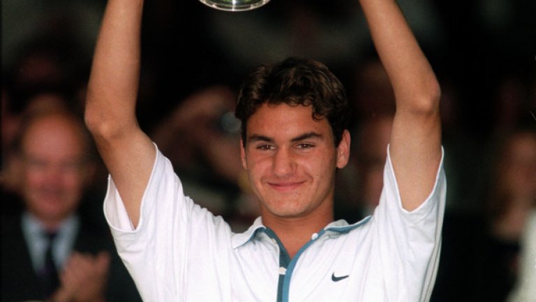 2003 г. Ражда се звезда... Роджър Федерер печели юношеския турнир, надигравайки на финала Марк Филипусис. Един от коментаторите за ESPN е Пийт Сампрас и казва, че вижда невероятен потенциал и елегантност в това момче...