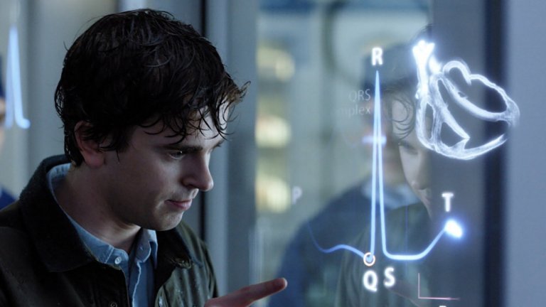 The Good Doctor
Идеята за аутистите саванти, които са надарени с великолепни способности в дадена област за сметка на определени щети в общуването е доста стара. Още от "Рейнман" с Том Круз и Дъстин Хофман и "Форест Гъмп" с Том Ханкс тя е развита и представена на публиката. Затова опитът да се вкара сериал, чийто главен герой е невероятно способен хирург, страдащ от аутизъм, не е кой знае колко революционна. Факт е, че Фреди Хаймор е изключително талантлив актьор, но реално същото не може да се каже за част от колегите му в сериала. А като добавиш и не особено дълбокия сценарий, нещата съвсем закономерно отиват към посредственост.