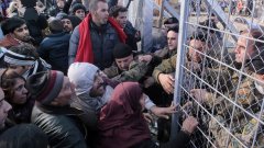 Гърция очаква до месец между 50 000 до 70 000 мигранти на нейна територия
