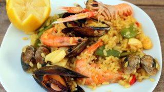paella-de-mariscos-1000x724
