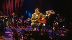 Кърт Кобейн по време на култовото участие на Nirvana в MTV Unplugged 