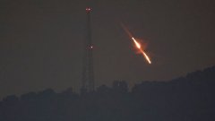 Иран е изстрелял още и десетки ракети земя-земя