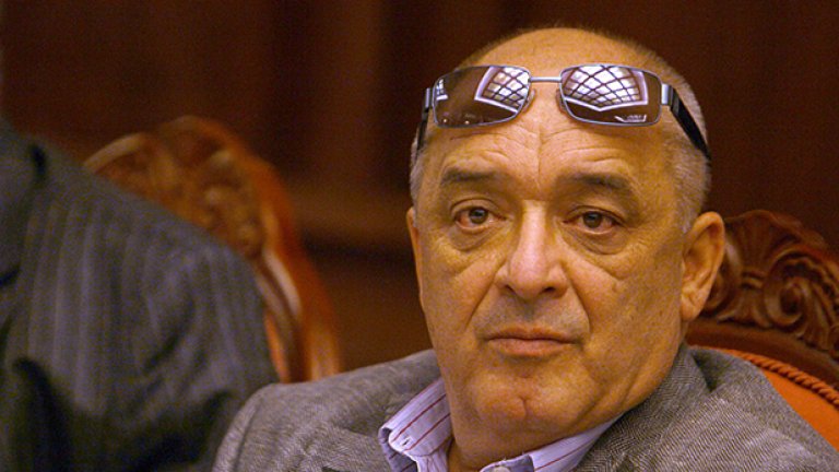 Сергей Станишев управлява еднолично, като собственик на еднолична фирма, твърди Гестапото