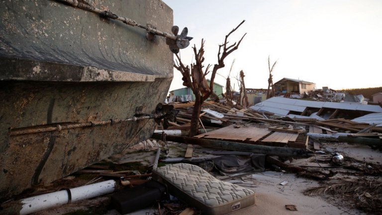 Ураганът "Дориан" отне живота на 43 души на Бахамите