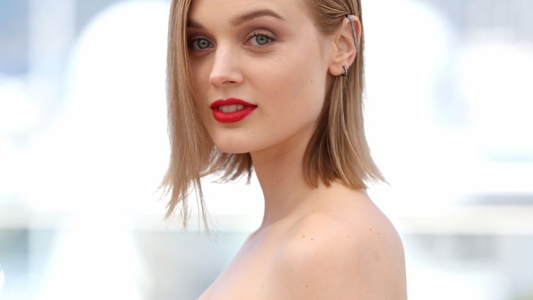 Следващият проект на Бела е в Netflix - трилър сериалът Pieces of Her, адаптация на едноименния роман на Карин Слотър. Бела е в главната роля - на младата Анди, която става свидетел на масова стрелба. Майка ѝ (Тони Колет от "Вади ножовете") с лекота ликвидира опасността, а Анди постепенно разбира, че в семейството ѝ се крият тайни, които могат да имат опасни последствия.