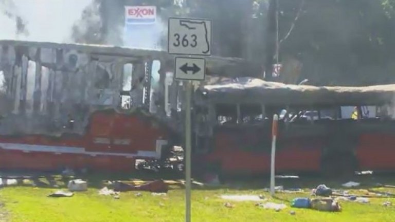 5 загинали и 25 ранени след катастрофа с автобус във Флорида