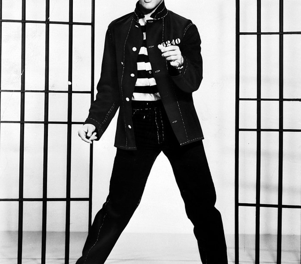 698px-Elvis_Presley_promoting_Jailhouse_Rock