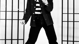 698px-Elvis_Presley_promoting_Jailhouse_Rock