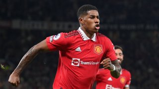 Юнайтед се съживи с успех срещу безличен Ливърпул