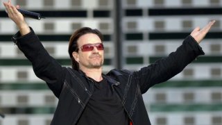 Вокалистът е най-големият критик на собствената си група и твърди, че се е научил да пее от Ramones