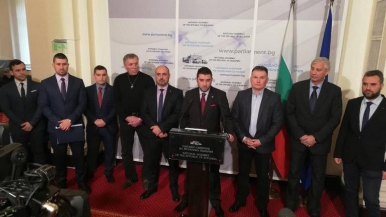 Програмата предвижда за трето дете на родители магистри да се дават по 1700 лв. еднократна помощ