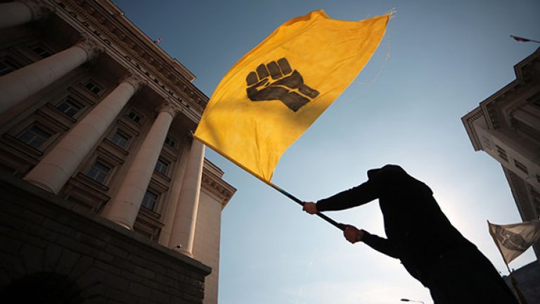 Като имаме предвид в каква среда расте, живее и се възпитава днешната българска младеж, студентският протест изглежда като истинско чудо