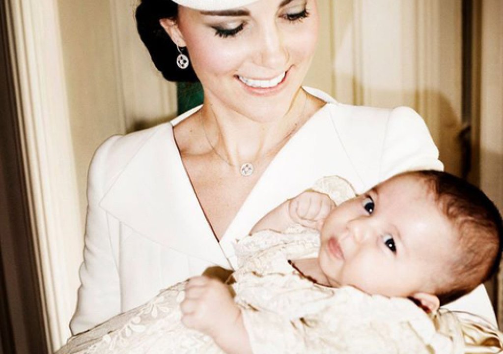 Майка и дъщеря - красиви заедно.