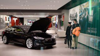 Илон Мъск иска да превземе най-големия автомобилен пазар в света