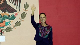 Клаудия Шейнбаум застава начело на страна, раздирана от престъпност