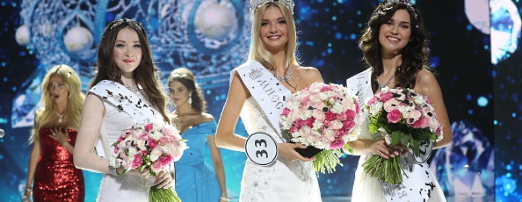 Първа подгласничка остана Ксения Александрова (отдясно), а втора - Албина Ахтямова (отляво)