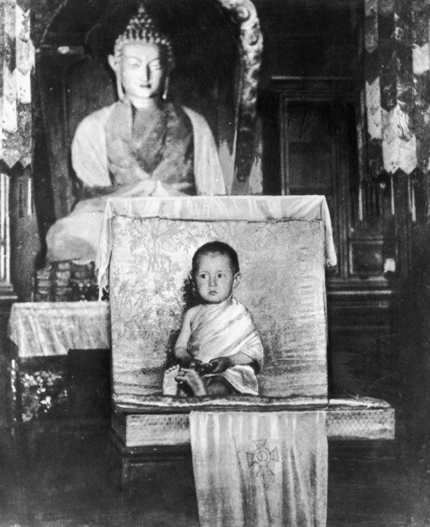 Далай-лама на 2 години, 1937 година