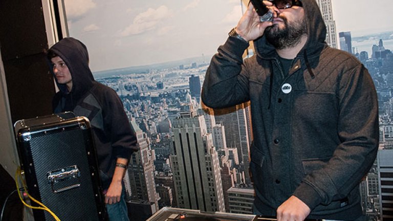 Водещите на танцовата програма Bboy Rikk и Don Eddy