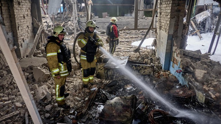 Поне един е убит, а други 25 са ранени