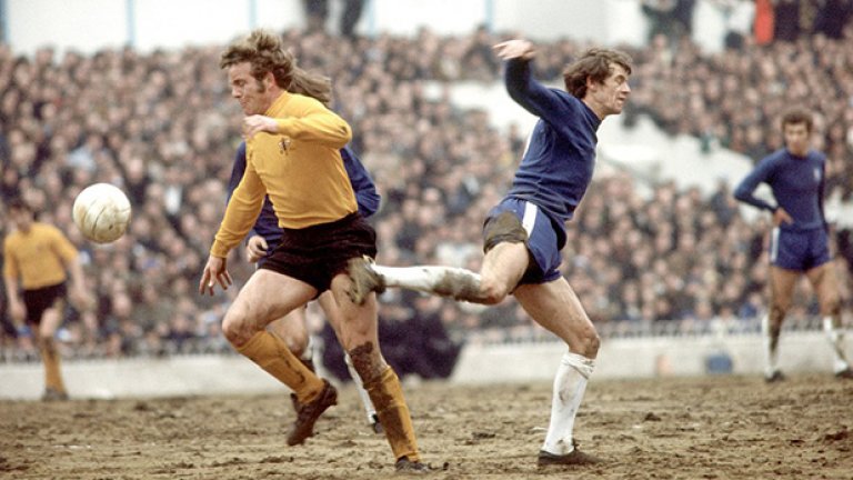 Какъв ужас изживяха Челси и Уотфорд по време на 

полуфиналния двубой за ФА къп през 1970-а на "Уайт Харт 

Лейн". "Сините" се наложиха с 5:1, след което спечелиха 

знаменитото преиграване с Лийдс на финала на "Олд 

Трафорд"